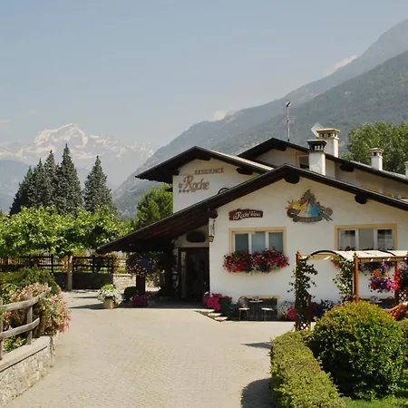 Apart-hotel La Roche Appartments 3*