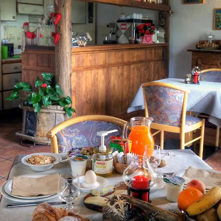 La Roche Appartments Aparthotel 3*