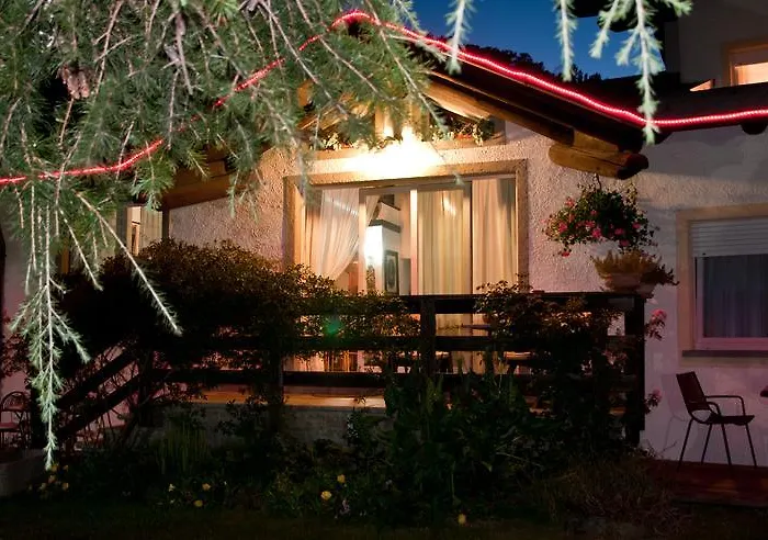 La Roche Appartments 3* Аоста